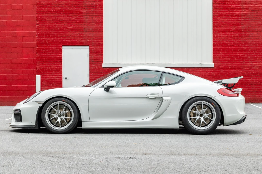 2016 Porsche 981 Cayman GT4 Clubsport - Image 7 of 31