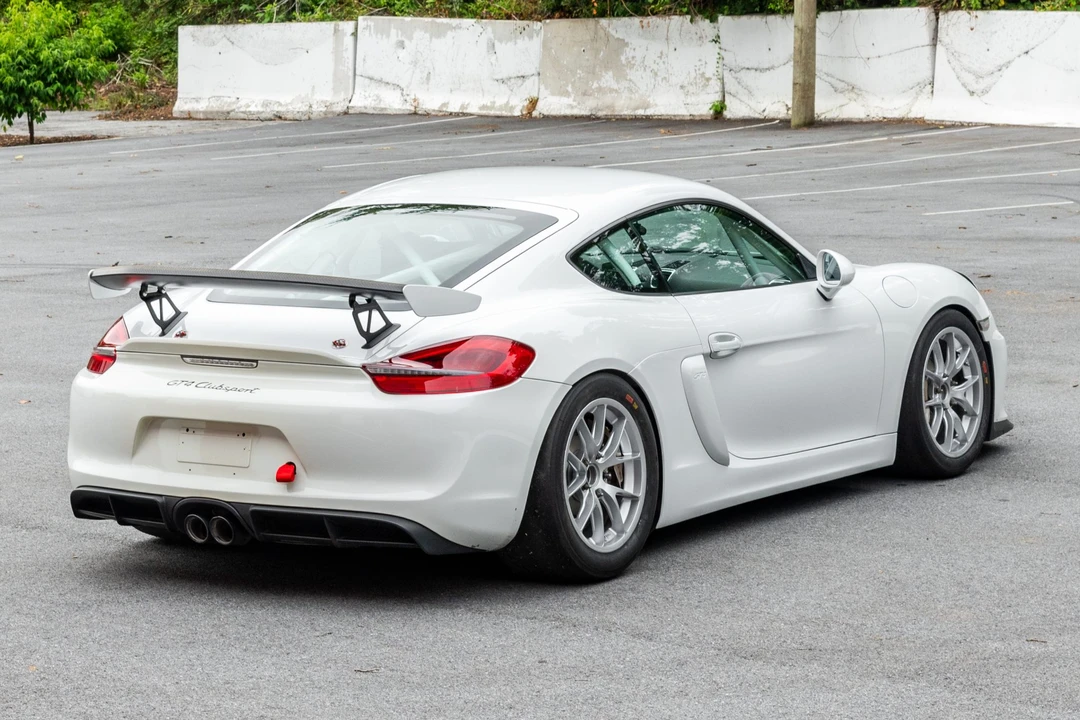 2016 Porsche 981 Cayman GT4 Clubsport - Image 4 of 31