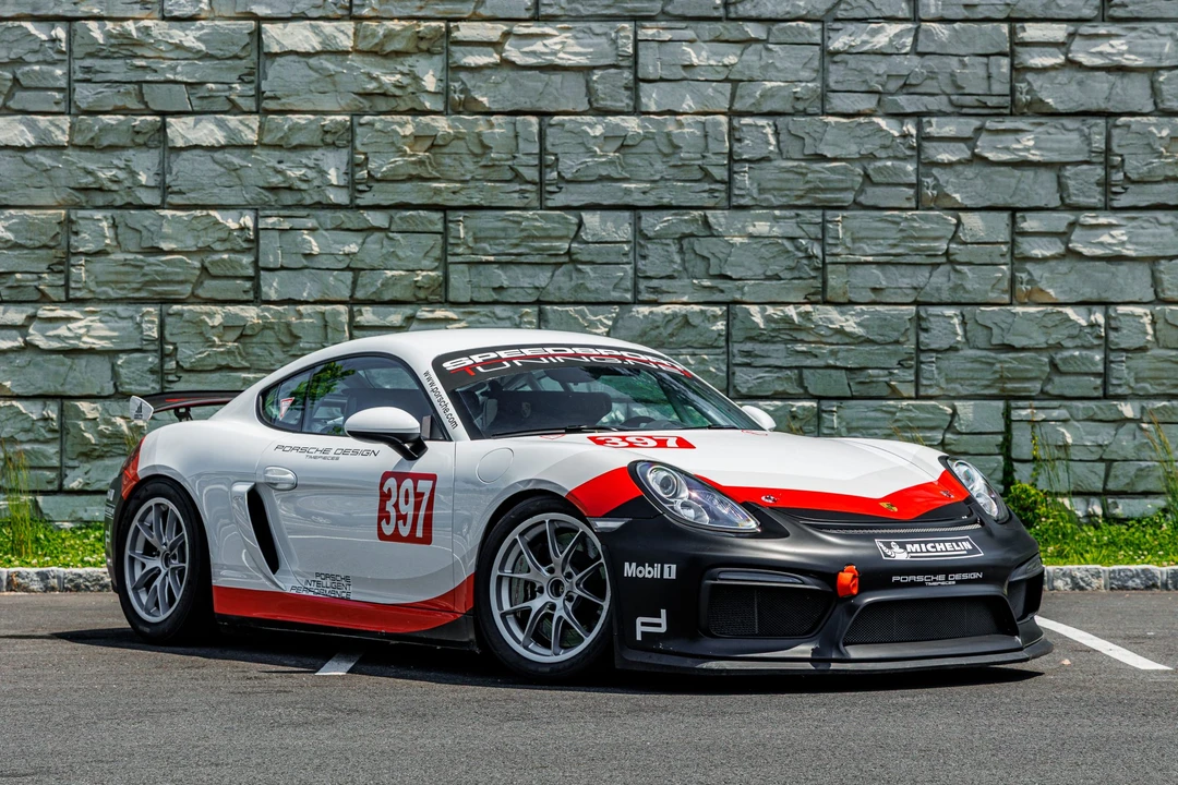 2016 Porsche 981 Cayman GT4 Clubsport - Image 9 of 31