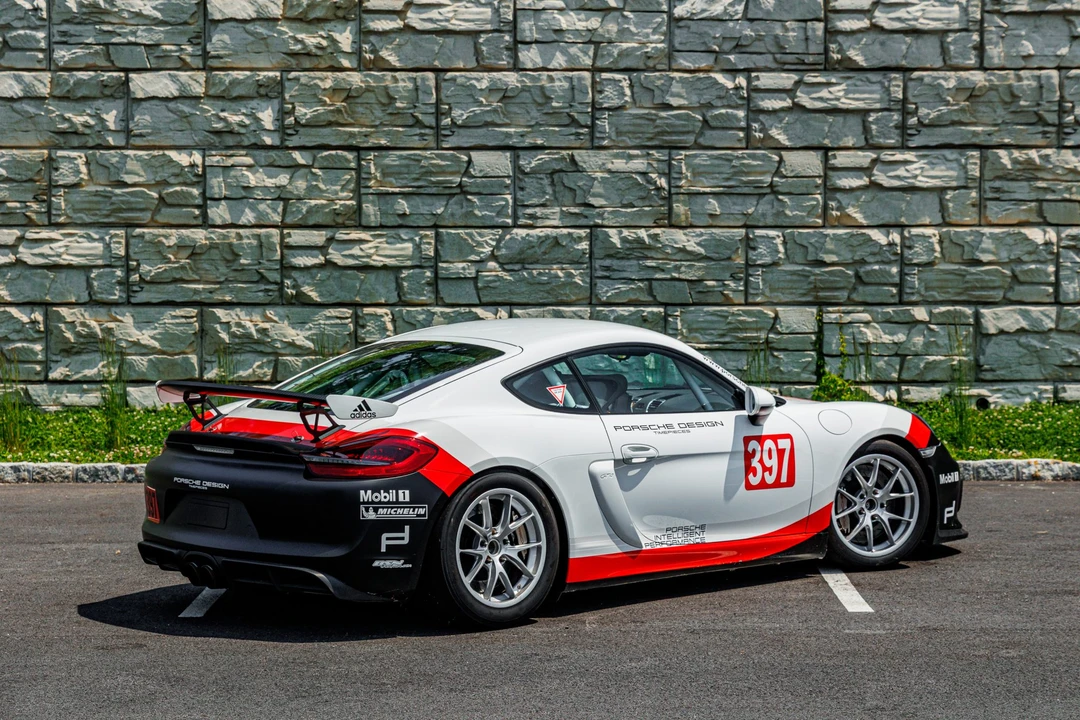 2016 Porsche 981 Cayman GT4 Clubsport - Image 16 of 31