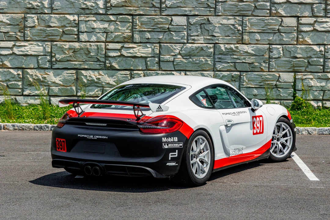 2016 Porsche 981 Cayman GT4 Clubsport - Image 18 of 31