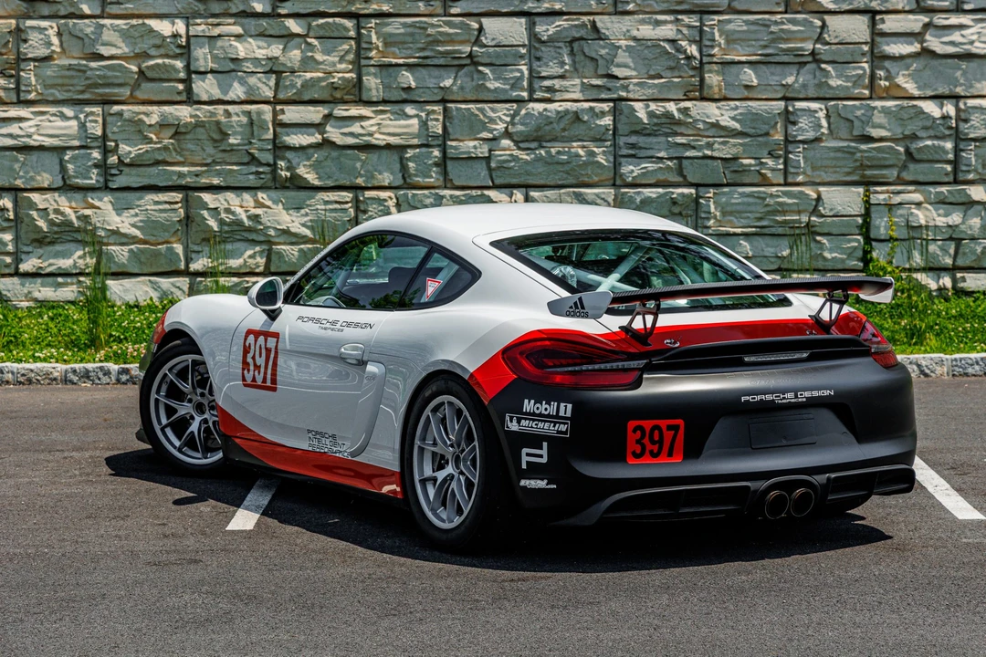 2016 Porsche 981 Cayman GT4 Clubsport - Image 22 of 31