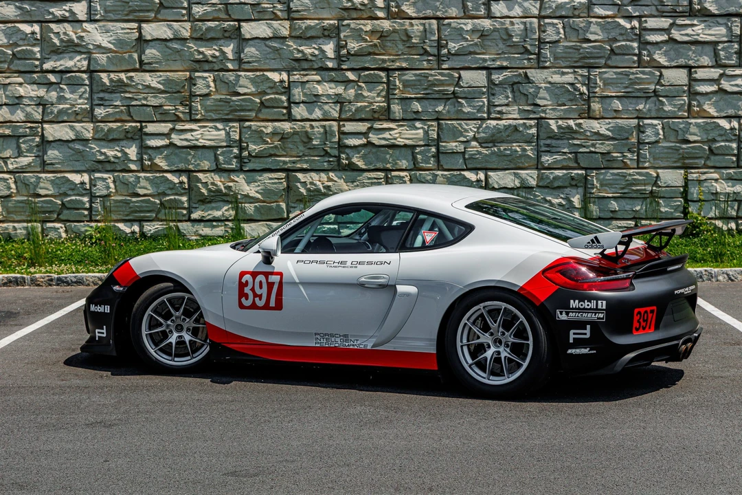 2016 Porsche 981 Cayman GT4 Clubsport - Image 24 of 31