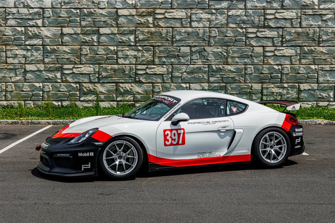 2016 Porsche 981 Cayman GT4 Clubsport - Image 28 of 31