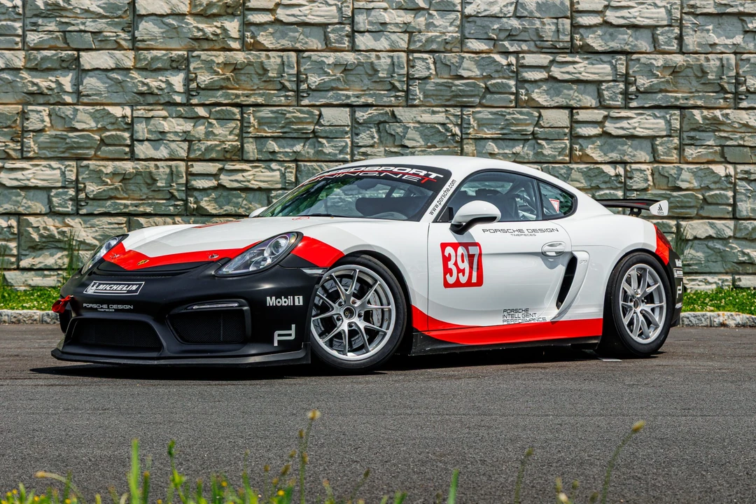 2016 Porsche 981 Cayman GT4 Clubsport - Image 3 of 31