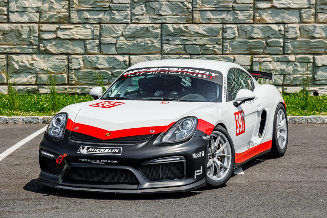 2016 Porsche 981 Cayman GT4 Clubsport - Image 4 of 31