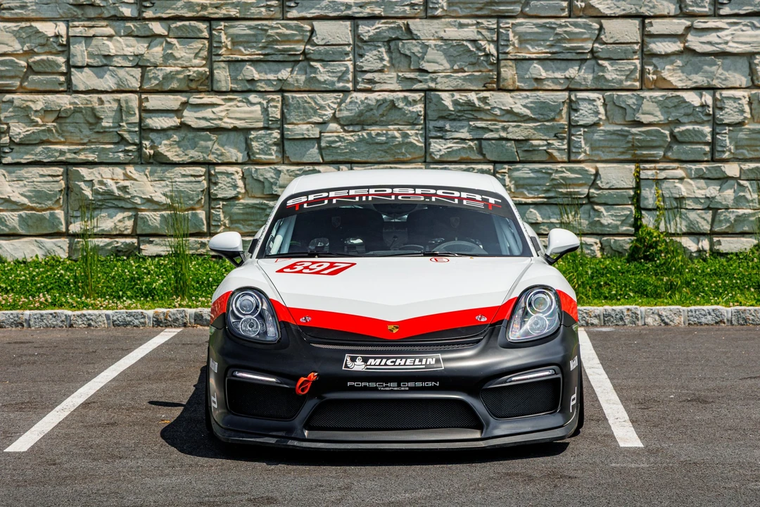 2016 Porsche 981 Cayman GT4 Clubsport - Image 6 of 31
