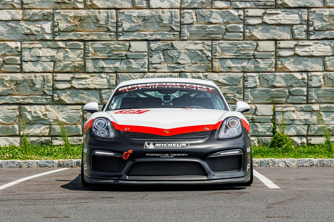 2016 Porsche 981 Cayman GT4 Clubsport - Image 7 of 31