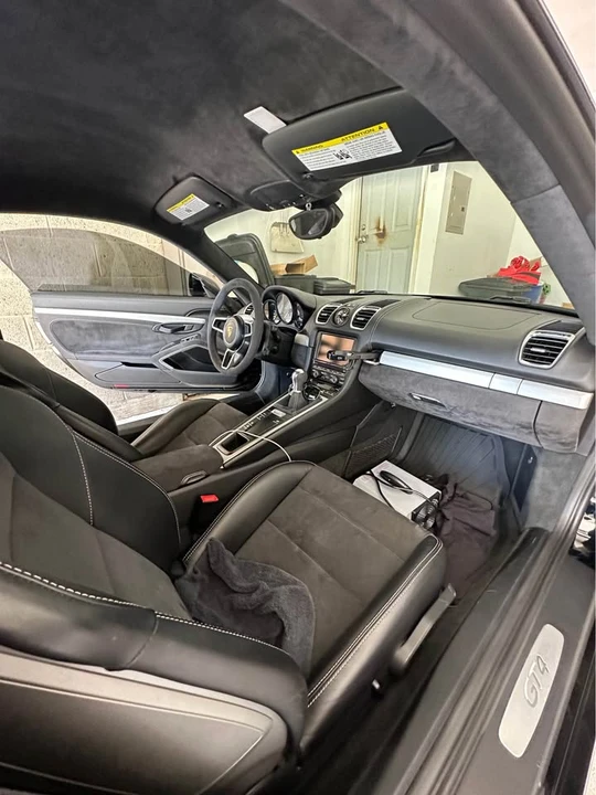 2016 Porsche 981 Cayman GT4 - Image 15 of 19