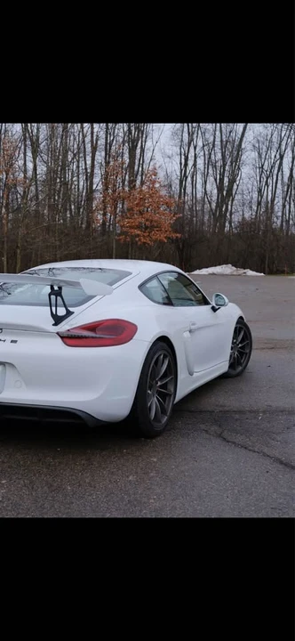 2016 Porsche 981 Cayman GT4 - Image 2 of 7