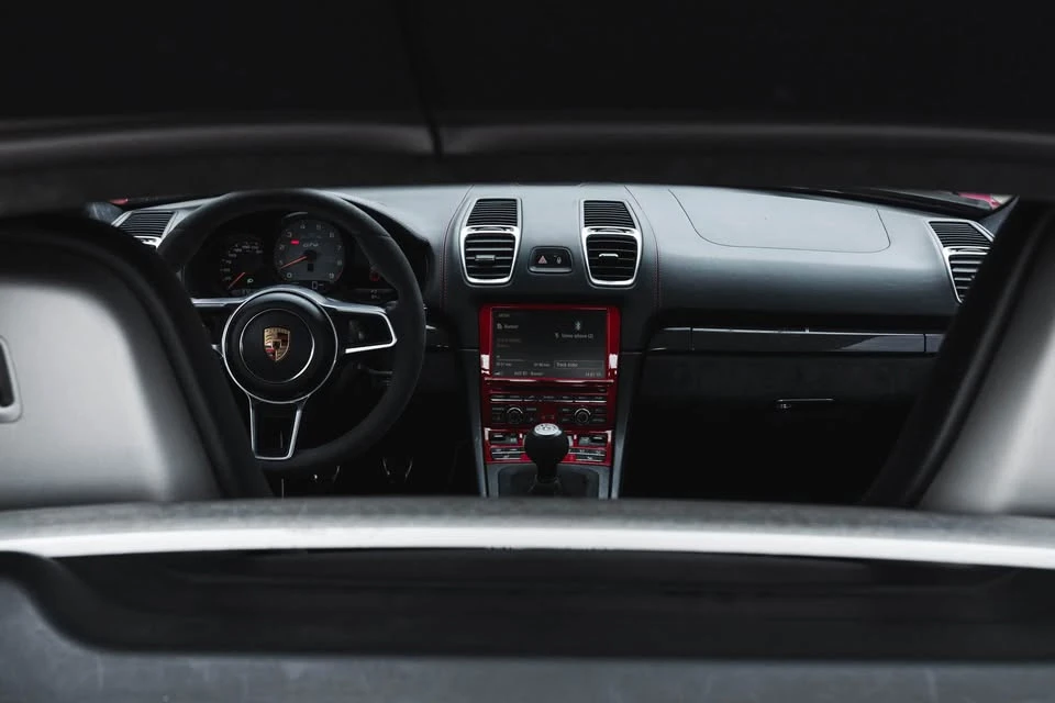 2016 Porsche 981 Cayman GT4 - Image 10 of 20