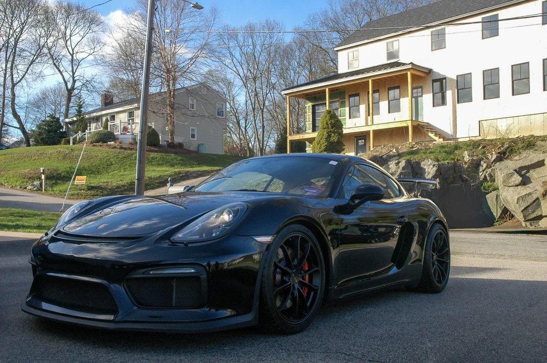 2016 Porsche 981 Cayman GT4 - Image 9 of 31