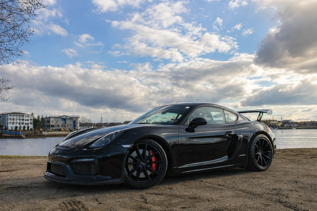 2016 Porsche 981 Cayman GT4 - Image 6 of 31