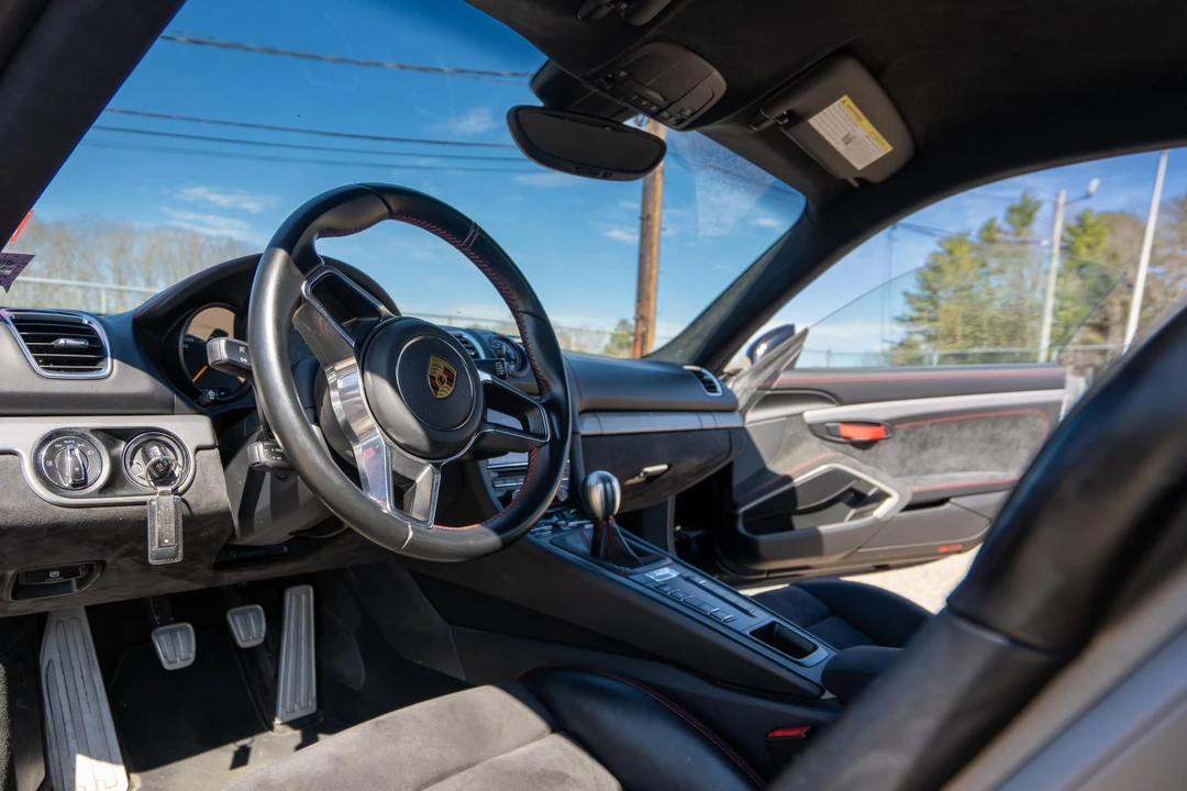 2016 Porsche 981 Cayman GT4 - Image 30 of 31