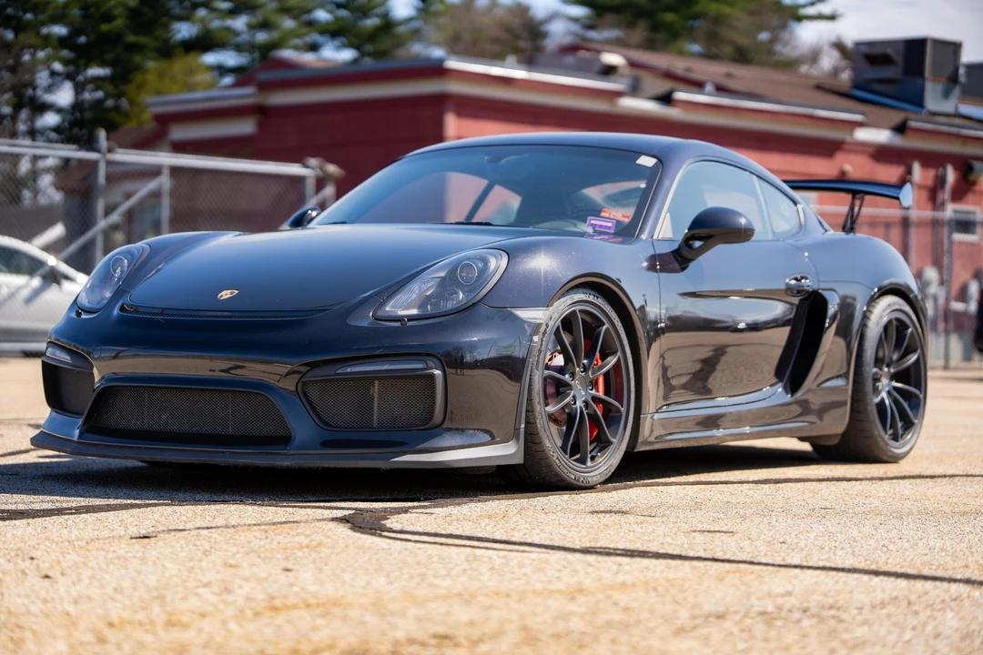 2016 Porsche 981 Cayman GT4 - Image 2 of 31