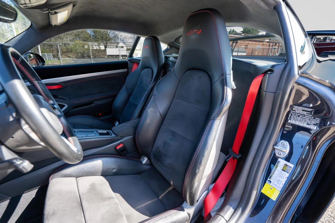 2016 Porsche 981 Cayman GT4 - Image 24 of 31