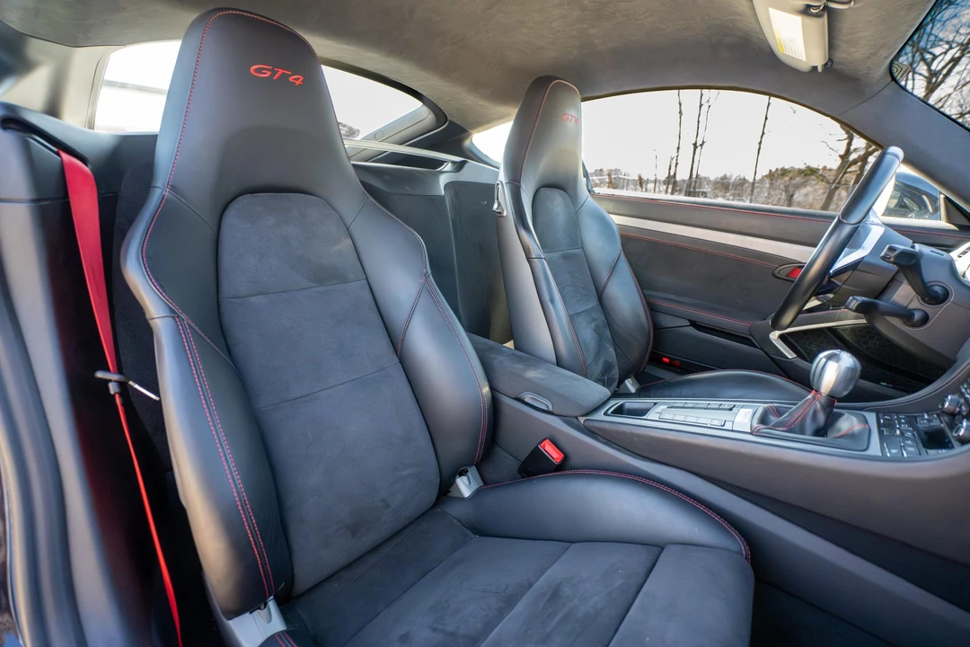 2016 Porsche 981 Cayman GT4 - Image 27 of 31
