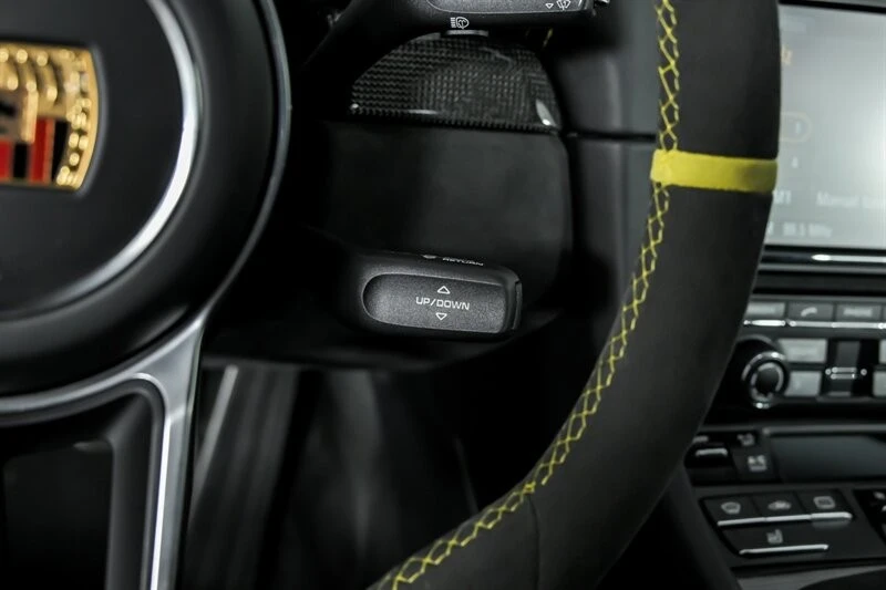 2016 Porsche 981 Cayman GT4 - Image 26 of 31