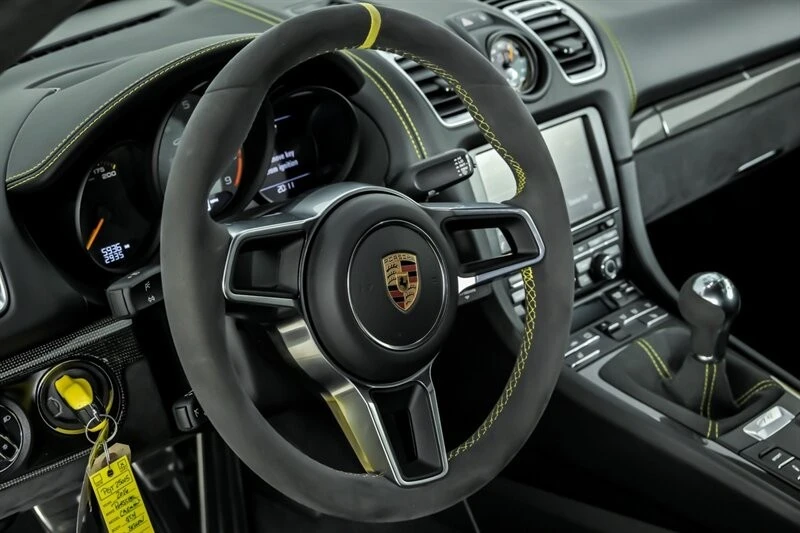 2016 Porsche 981 Cayman GT4 - Image 19 of 31