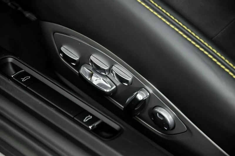 2016 Porsche 981 Cayman GT4 - Image 20 of 31