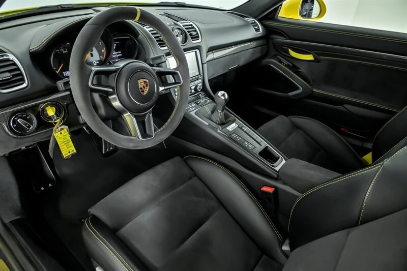 2016 Porsche 981 Cayman GT4 - Image 16 of 31