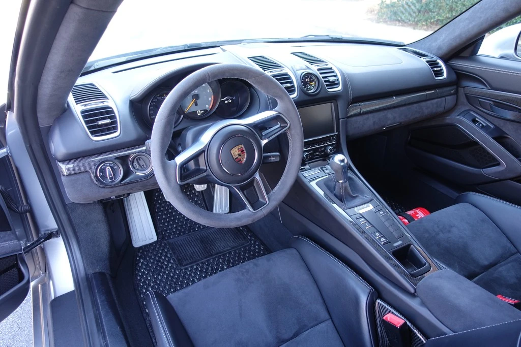 2016 Porsche 981 Cayman GT4 - Image 10 of 18