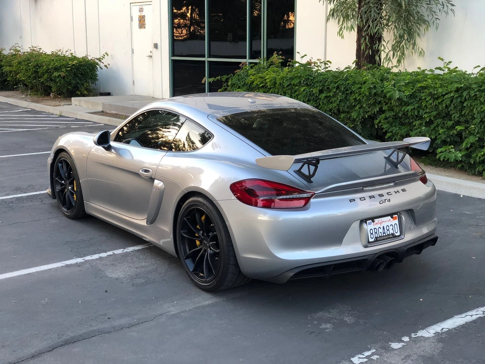 2016 Porsche 981 Cayman GT4 - Image 2 of 4