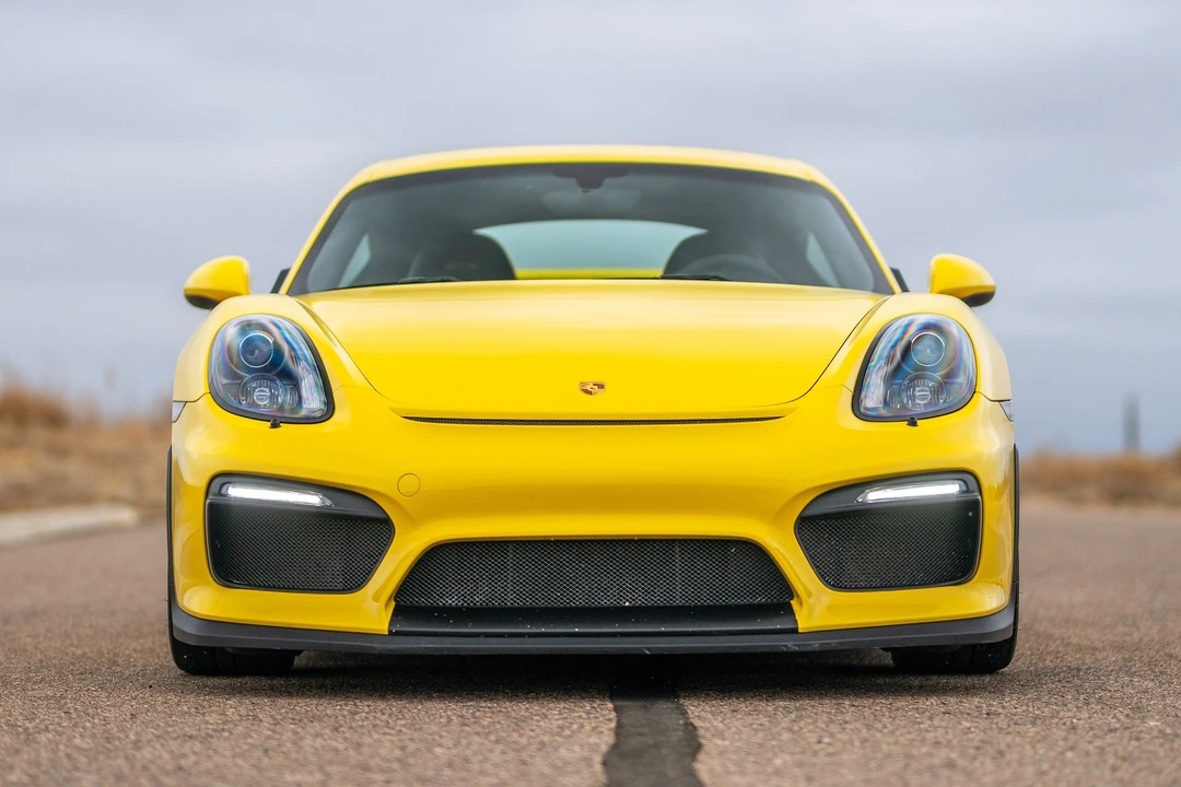 2016 Porsche 981 Cayman GT4 - Image 8 of 31
