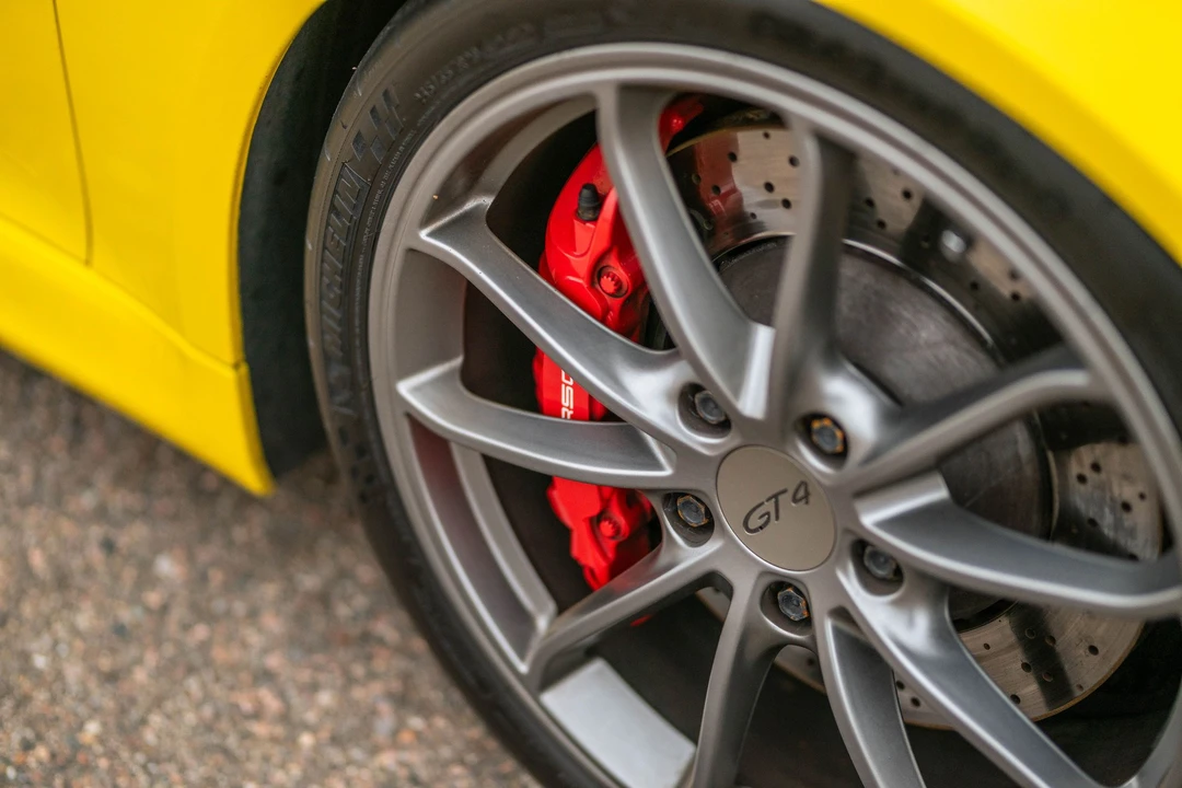 2016 Porsche 981 Cayman GT4 - Image 14 of 31