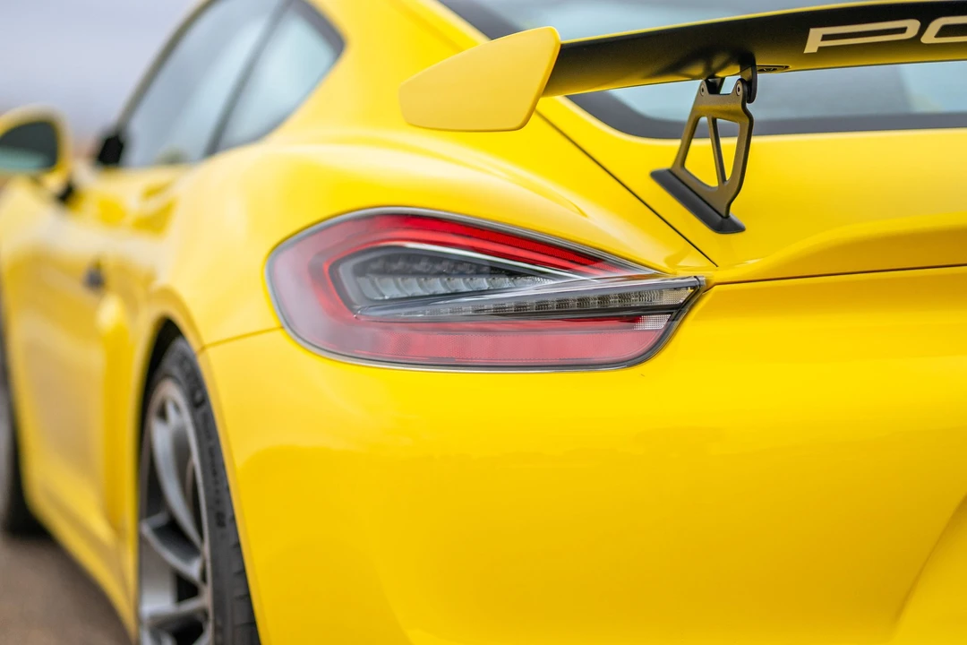 2016 Porsche 981 Cayman GT4 - Image 19 of 31