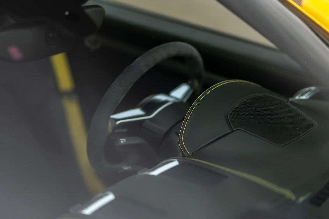 2016 Porsche 981 Cayman GT4 - Image 27 of 31