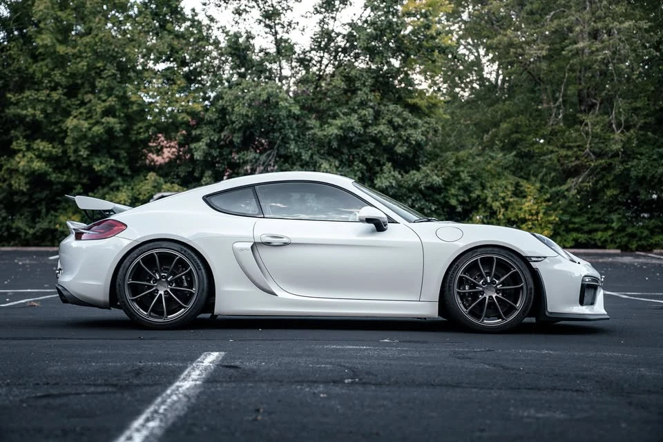 2016 Porsche 981 Cayman GT4 - Image 2 of 20
