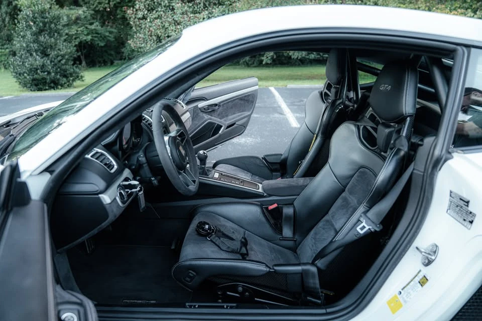 2016 Porsche 981 Cayman GT4 - Image 16 of 20