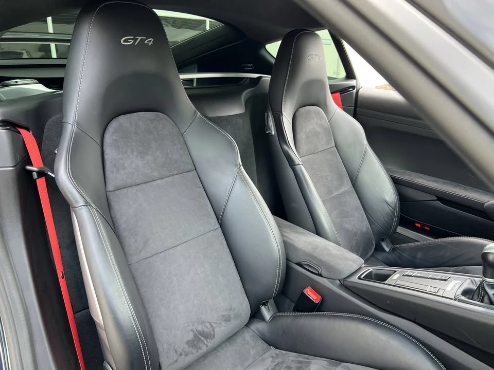 2016 Porsche 981 Cayman GT4 - Image 17 of 20