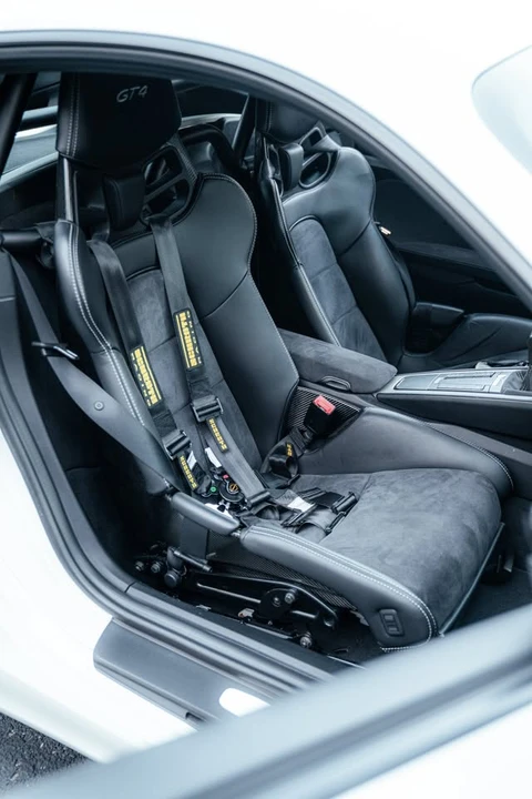 2016 Porsche 981 Cayman GT4 - Image 18 of 20