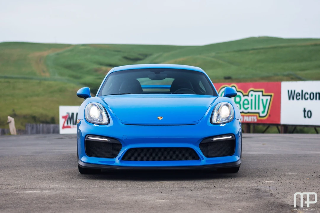 2016 Porsche 981 Cayman GT4 - Image 2 of 31
