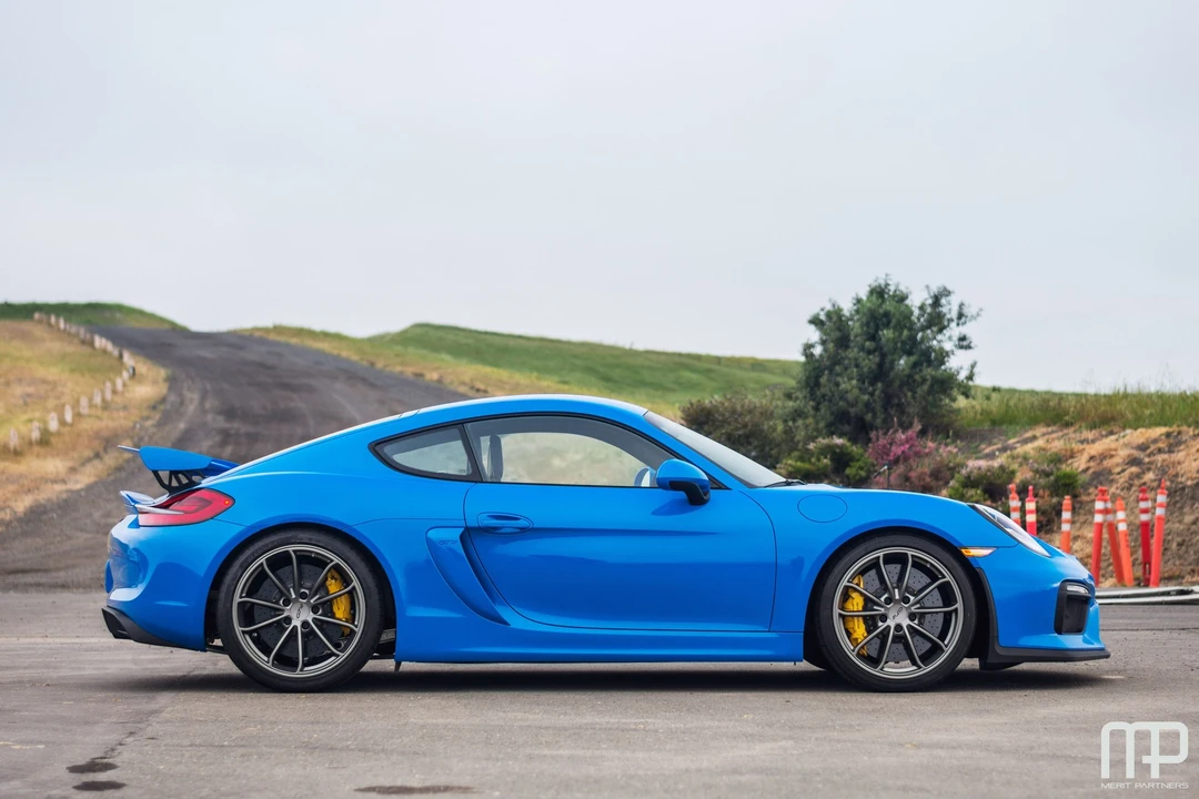 2016 Porsche 981 Cayman GT4 - Image 7 of 31