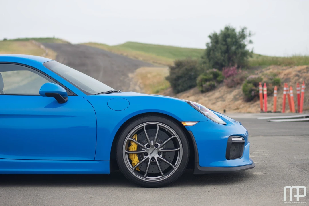 2016 Porsche 981 Cayman GT4 - Image 9 of 31