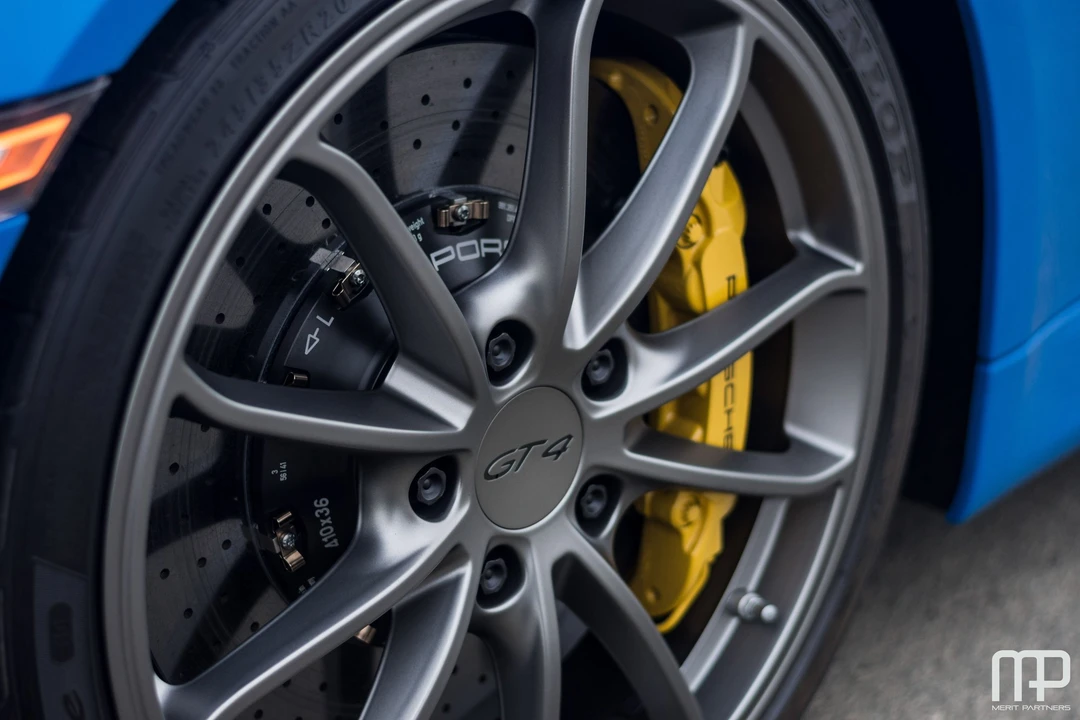 2016 Porsche 981 Cayman GT4 - Image 13 of 31
