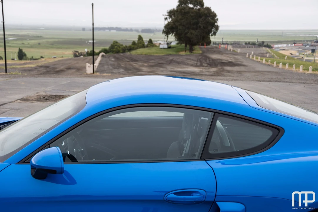 2016 Porsche 981 Cayman GT4 - Image 25 of 31