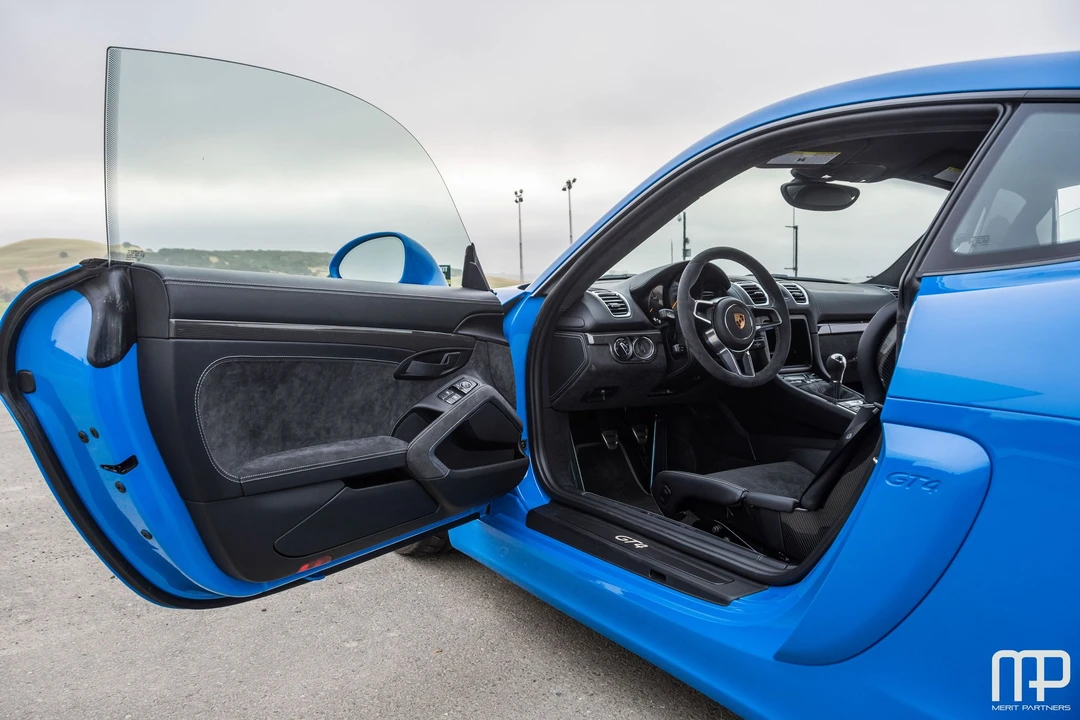2016 Porsche 981 Cayman GT4 - Image 28 of 31