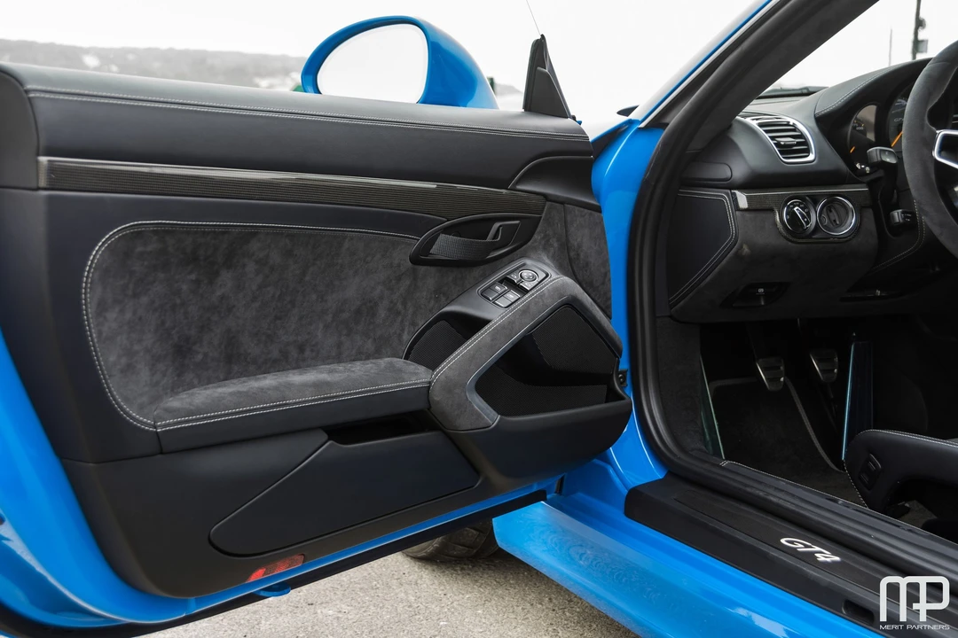 2016 Porsche 981 Cayman GT4 - Image 29 of 31