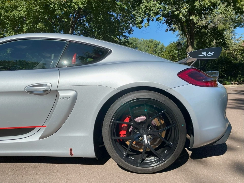 2016 Porsche 981 Cayman GT4 - Image 9 of 20