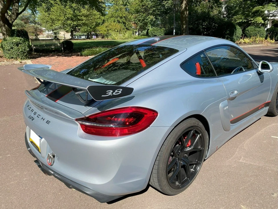 2016 Porsche 981 Cayman GT4 - Image 3 of 20