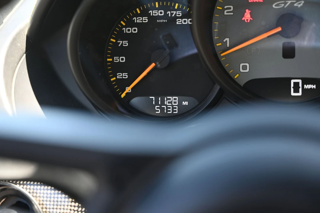 2016 Porsche 981 Cayman GT4 - Image 6 of 12