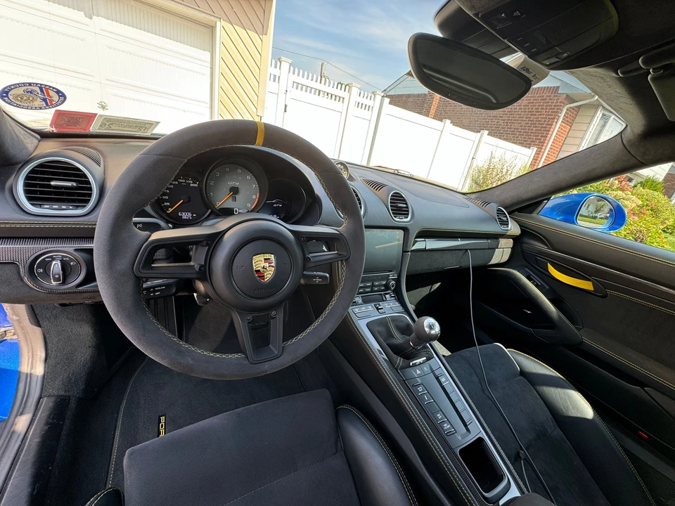 2016 Porsche 981 Cayman GT4 - Image 13 of 17