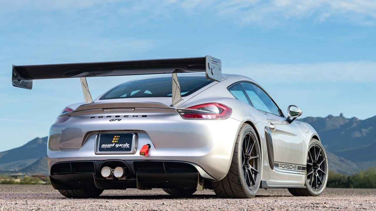 2016 Porsche 981 Cayman GT4 - Image 21 of 31