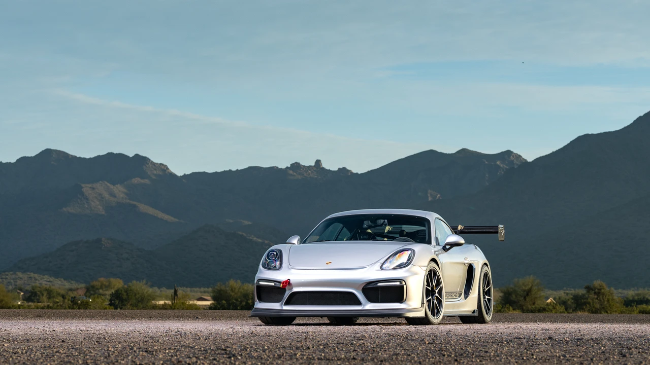 2016 Porsche 981 Cayman GT4 - Image 4 of 31