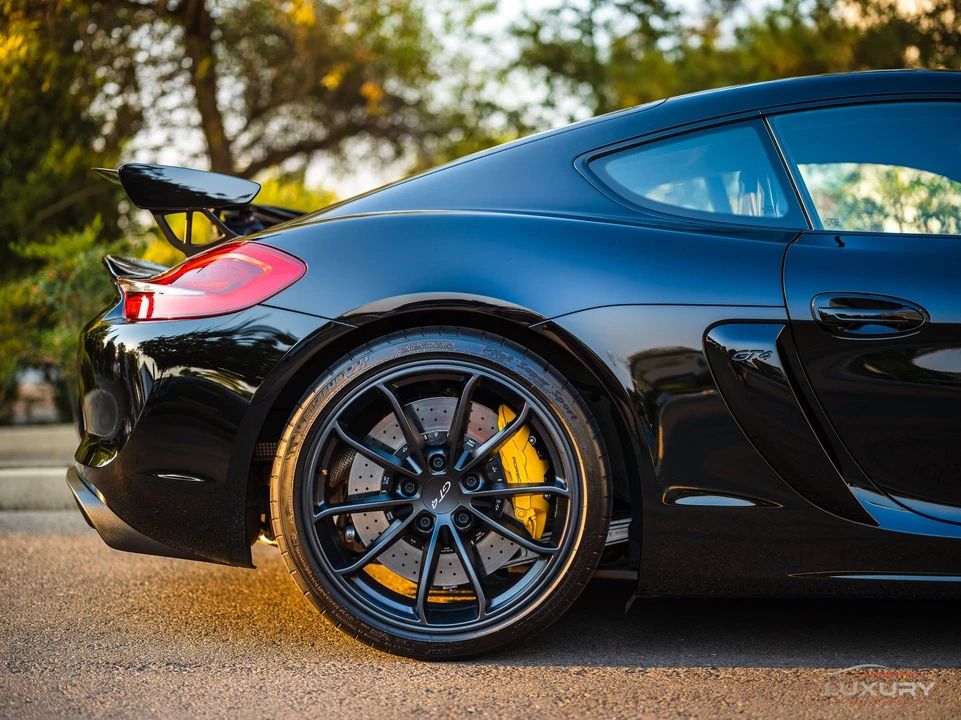 2016 Porsche 981 Cayman GT4 - Image 14 of 23