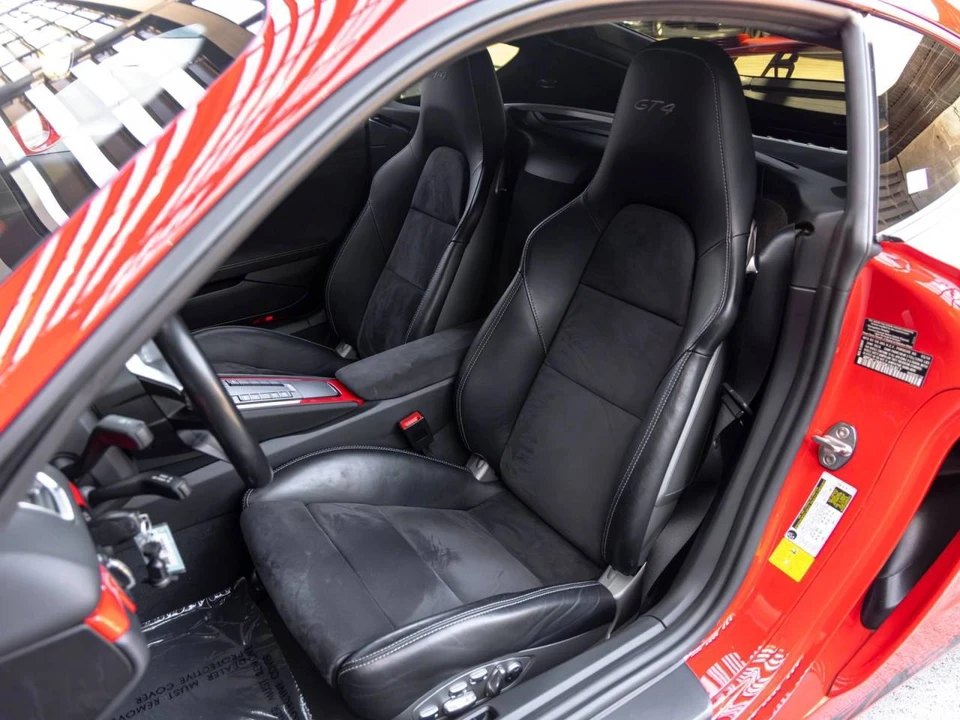2016 Porsche 981 Cayman GT4 - Image 5 of 5